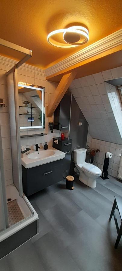 Best-Preis -Vip Lounge- Mit Netflix, Self-Check-In, Ebike Ladestation, Fahrradraum, Wlan Und Netflix - Direkt Am Elberadweg Im Herzen Von Wittenberge Luaran gambar